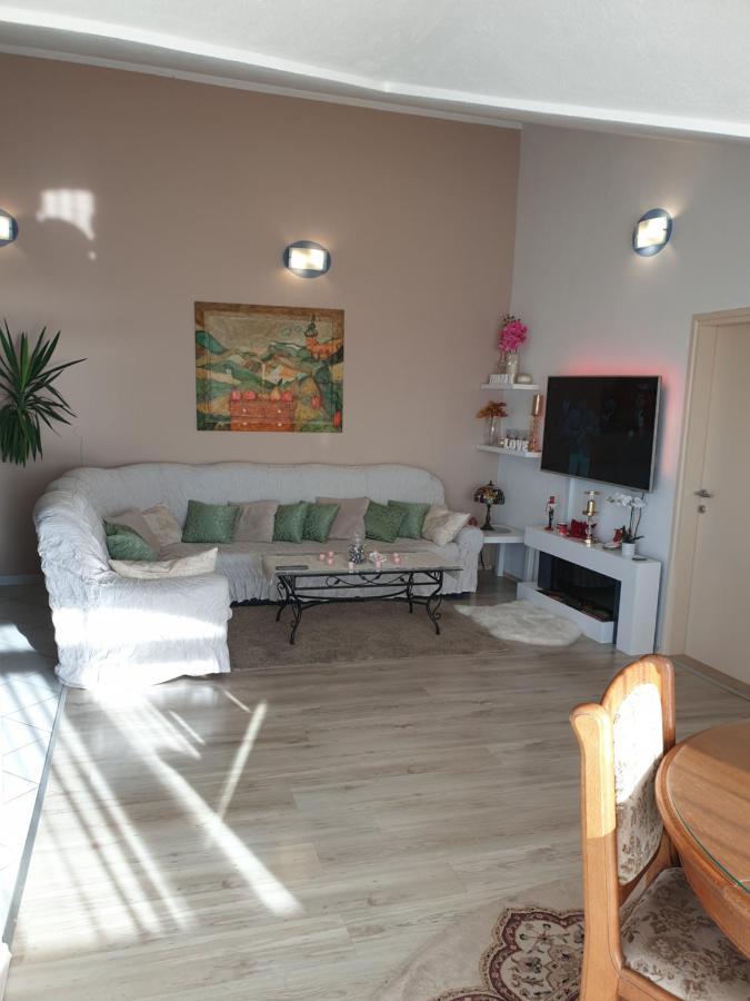 Apartmani Mlikotic 杜基拉特 外观 照片